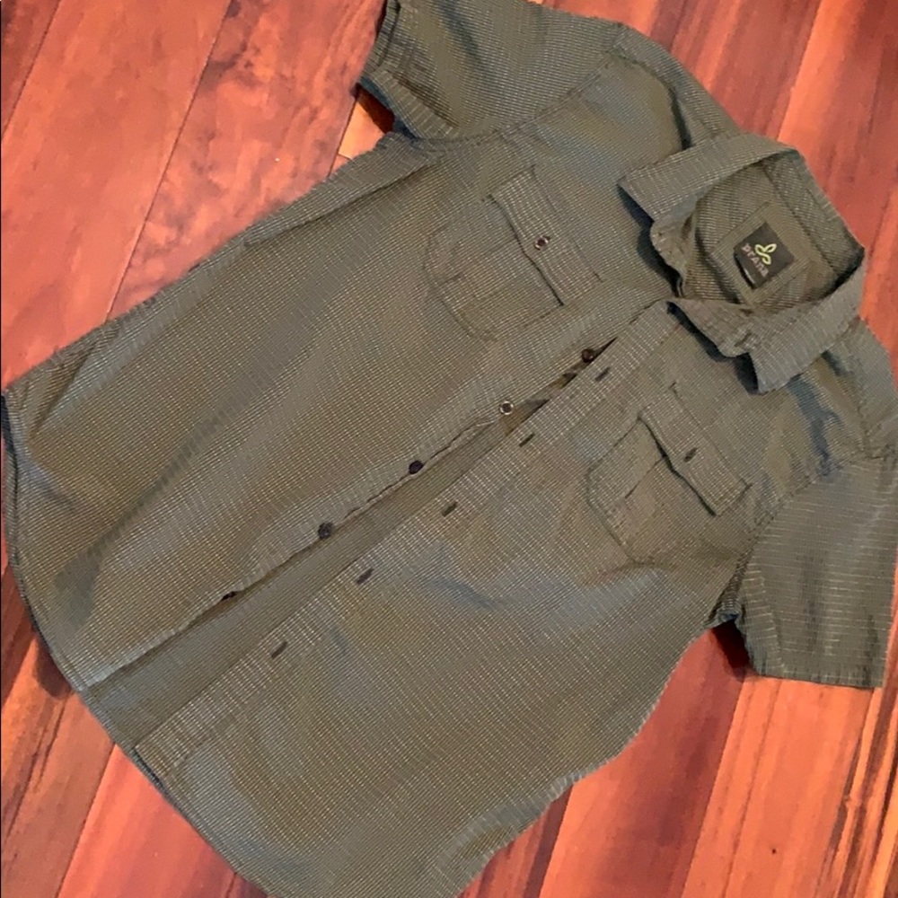 SS button down prAna shirt